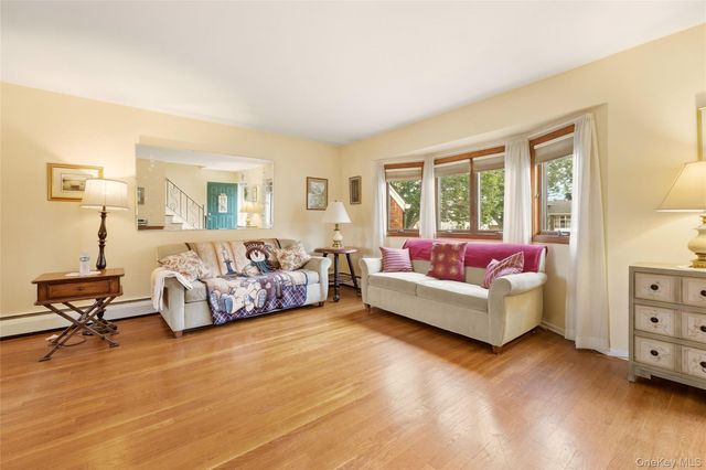 44 Dulittle Street, North Babylon, NY 11703