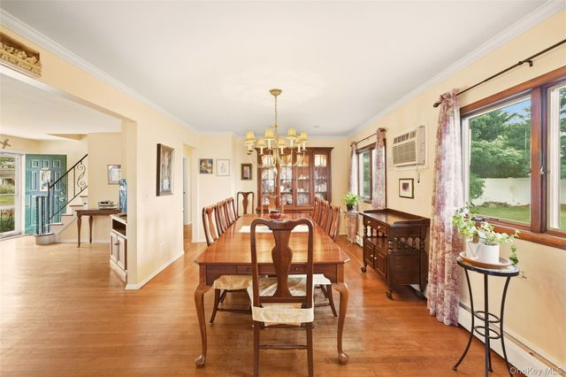 44 Dulittle Street, North Babylon, NY 11703