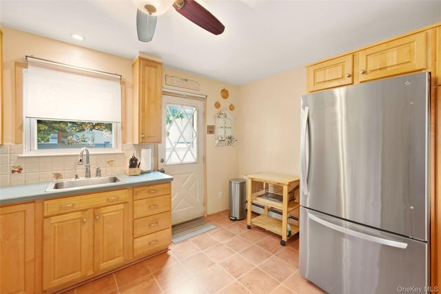 44 Dulittle Street, North Babylon, NY 11703
