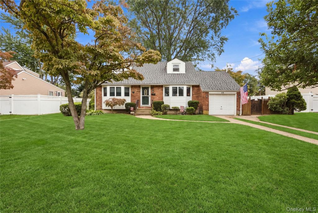 44 Dulittle Street, North Babylon, NY 11703 — photo 2