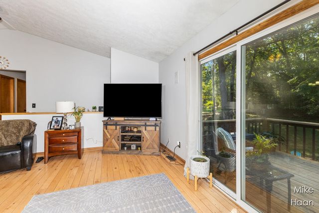 2298 138th Avenue, Dorr, MI 49323