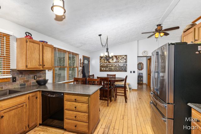 2298 138th Avenue, Dorr, MI 49323