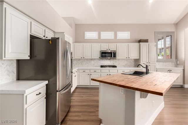 264 Pointe Ranier Avenue, Henderson, NV 89012