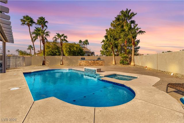 264 Pointe Ranier Avenue, Henderson, NV 89012