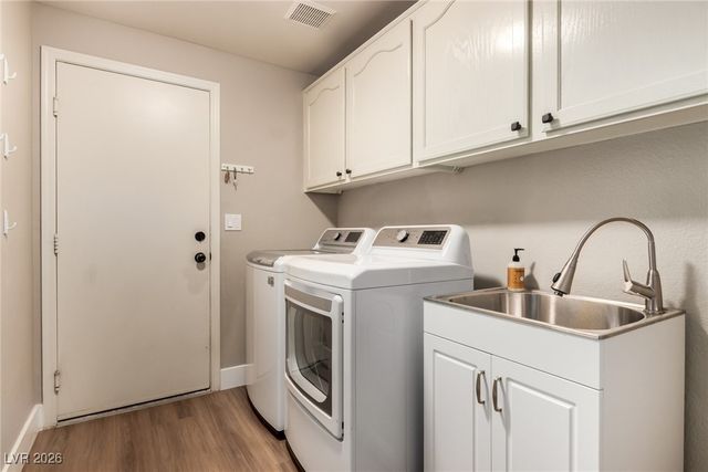 264 Pointe Ranier Avenue, Henderson, NV 89012