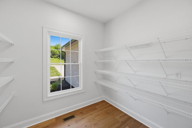 1028 Meadow Ridge Drive, Richmond, KY 40475