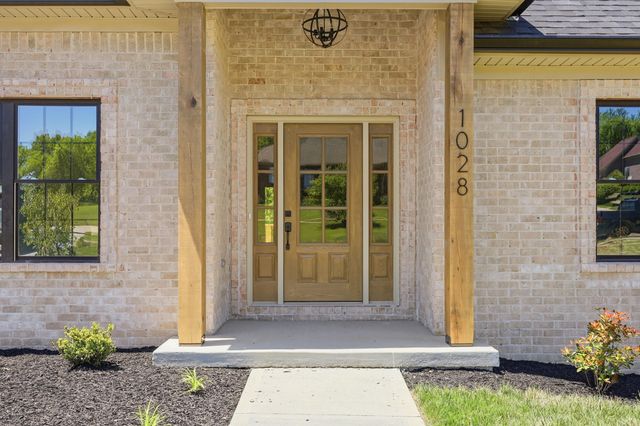 1028 Meadow Ridge Drive, Richmond, KY 40475
