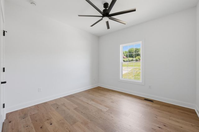 1028 Meadow Ridge Drive, Richmond, KY 40475