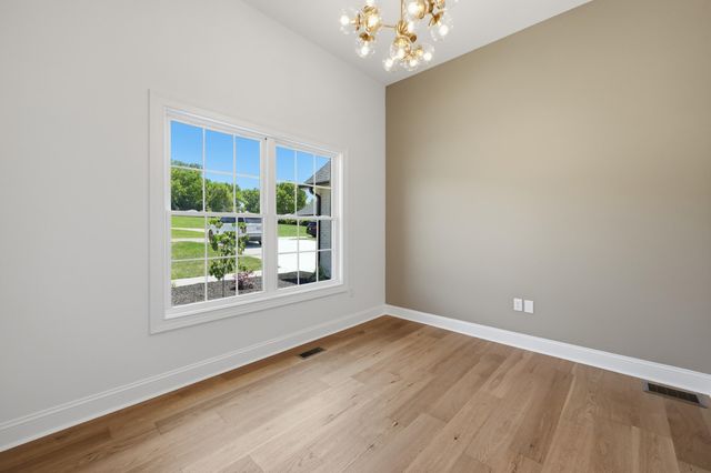 1028 Meadow Ridge Drive, Richmond, KY 40475