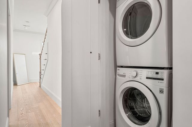 251 Minot St 6, Boston, MA 02124