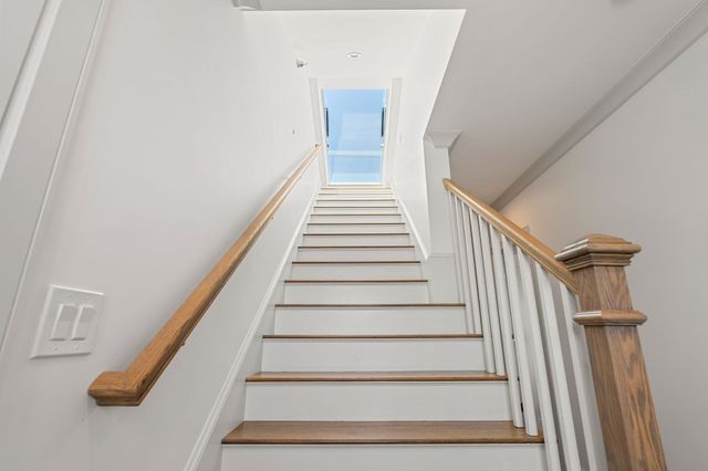 251 Minot St 6, Boston, MA 02124