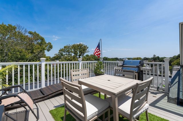 251 Minot St 6, Boston, MA 02124