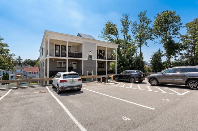 251 Minot St 6, Boston, MA 02124