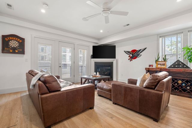 251 Minot St 6, Boston, MA 02124