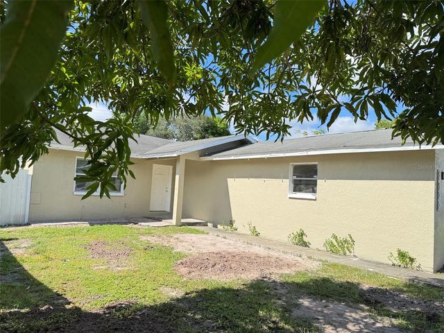 3218 68TH AVENUE N, St Petersburg, FL 33702