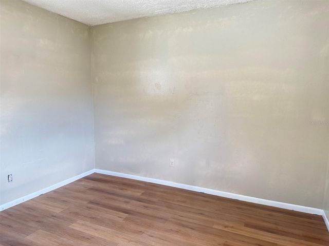 3218 68TH AVENUE N, St Petersburg, FL 33702