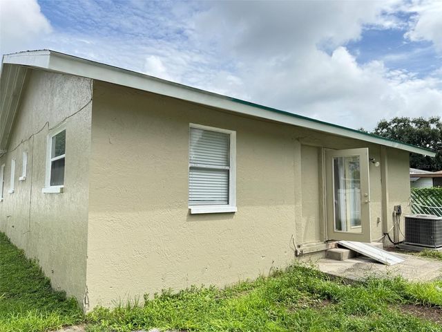 3218 68TH AVENUE N, St Petersburg, FL 33702