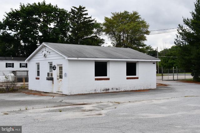 305 N VIRGINIA AVE, Carneys Point, NJ 08069