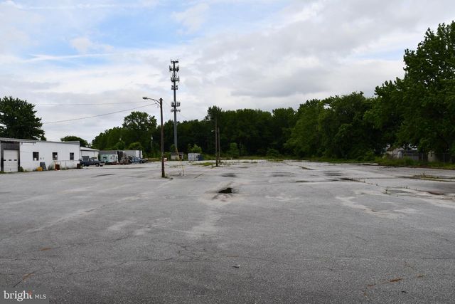 305 N VIRGINIA AVE, Carneys Point, NJ 08069