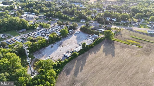 305 N VIRGINIA AVE, Carneys Point, NJ 08069