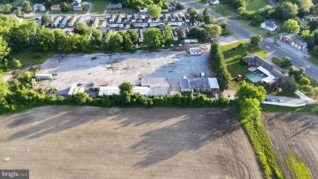 305 N VIRGINIA AVE, Carneys Point, NJ 08069