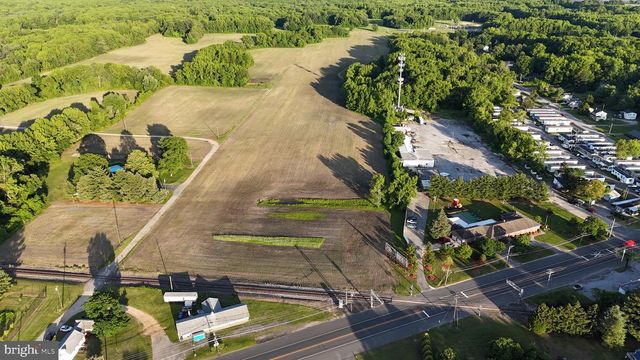 305 N VIRGINIA AVE, Carneys Point, NJ 08069