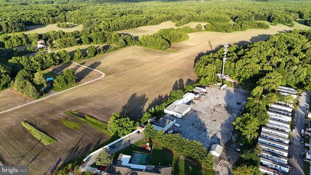 305 N VIRGINIA AVE, Carneys Point, NJ 08069