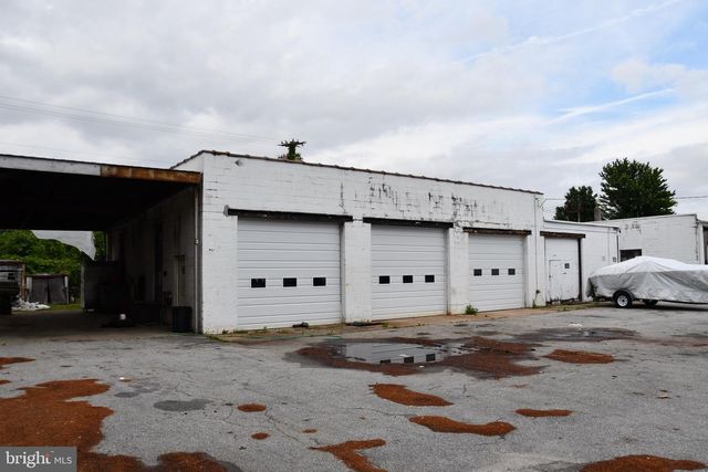 305 N VIRGINIA AVE, Carneys Point, NJ 08069