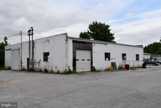 305 N VIRGINIA AVE, Carneys Point, NJ 08069