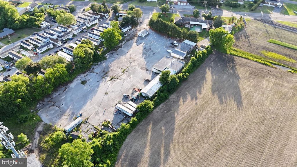 305 N VIRGINIA AVE, Carneys Point, NJ 08069