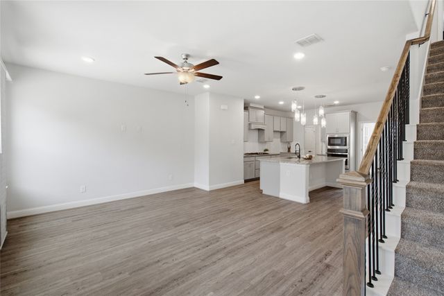 138 Peach Orchard Lane, Euless, TX 76040