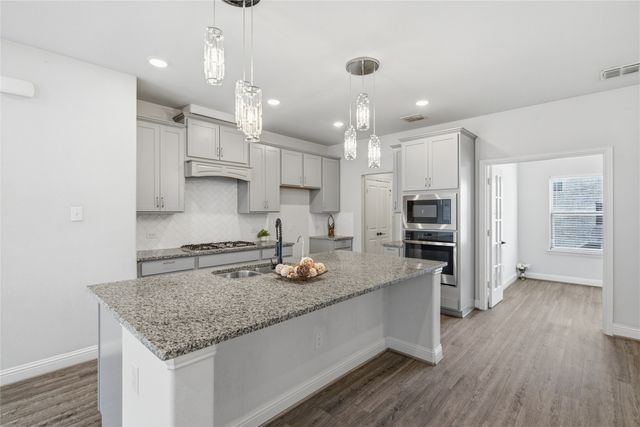 138 Peach Orchard Lane, Euless, TX 76040