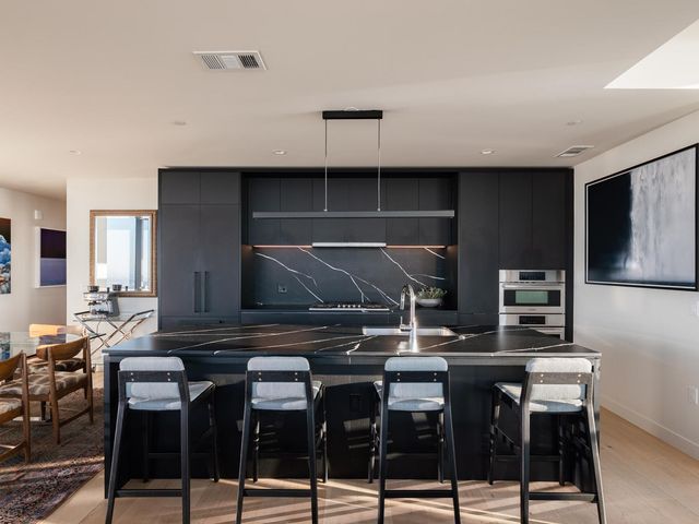 44 East Ave 3906, Austin, TX 78701