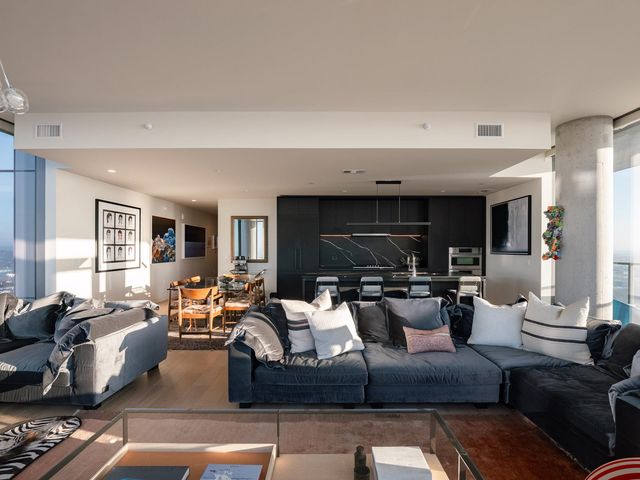 44 East Ave 3906, Austin, TX 78701