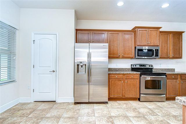 10733 STANDING STONE DRIVE, Wimauma, FL 33598