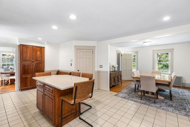 89 Bay State Rd, Rehoboth, MA 02769