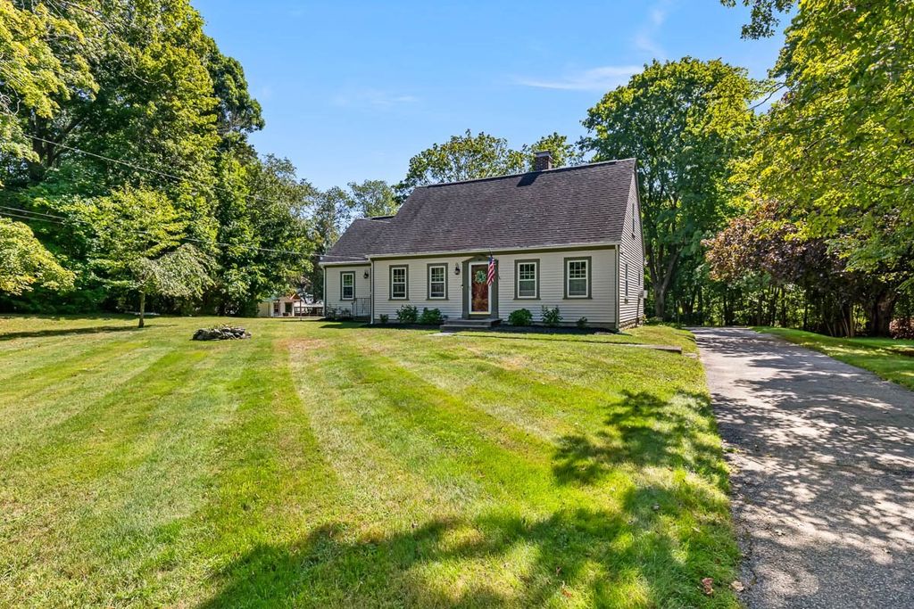 89 Bay State Rd, Rehoboth, MA 02769