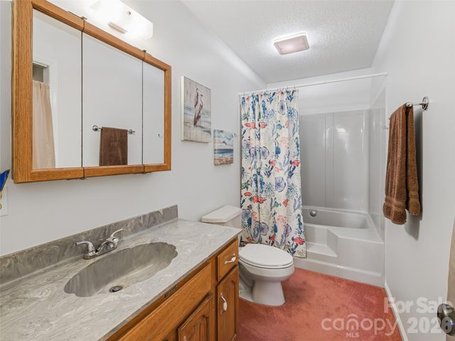 107 Edgewood Court, Arden, NC 28704