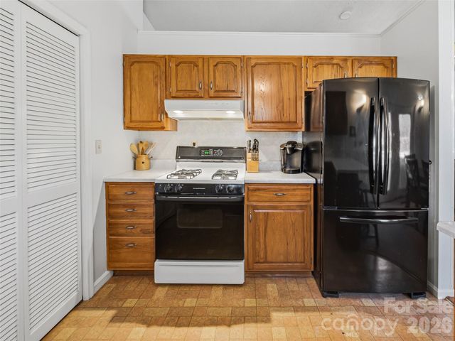 107 Edgewood Court, Arden, NC 28704