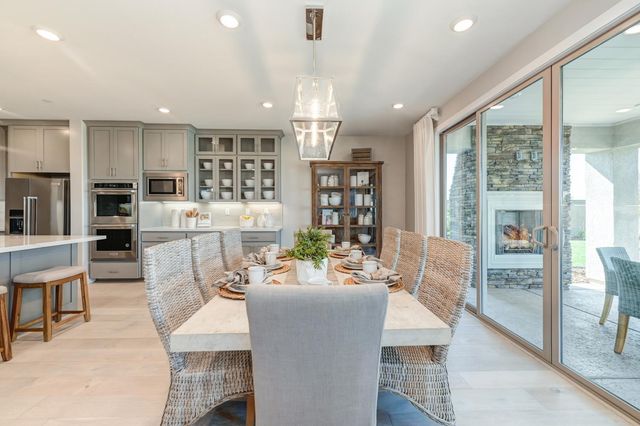 2009 Arbor Ridge Dr, Roseville, CA 95747