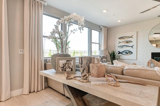 2009 Arbor Ridge Dr, Roseville, CA 95747