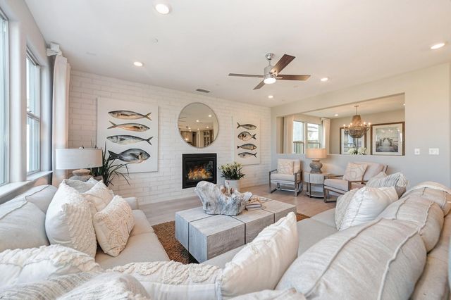 2009 Arbor Ridge Dr, Roseville, CA 95747