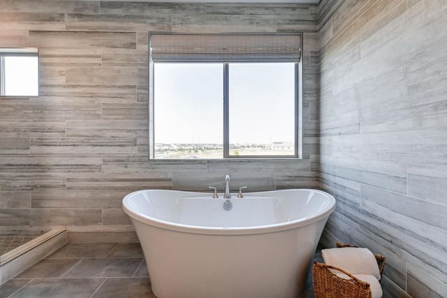 2009 Arbor Ridge Dr, Roseville, CA 95747