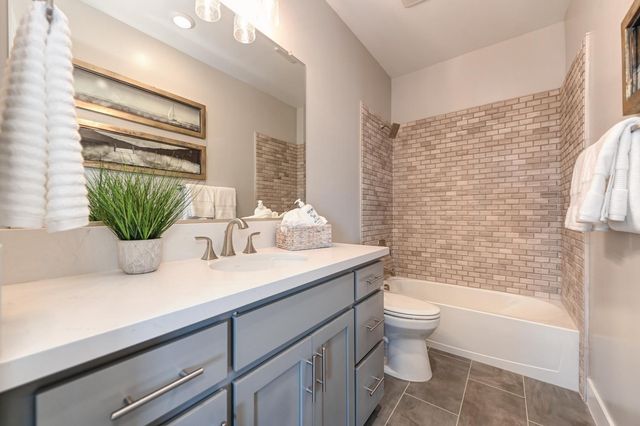 2009 Arbor Ridge Dr, Roseville, CA 95747