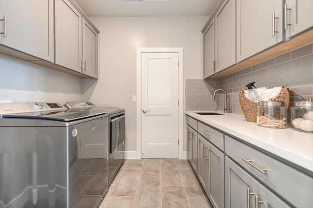 2009 Arbor Ridge Dr, Roseville, CA 95747