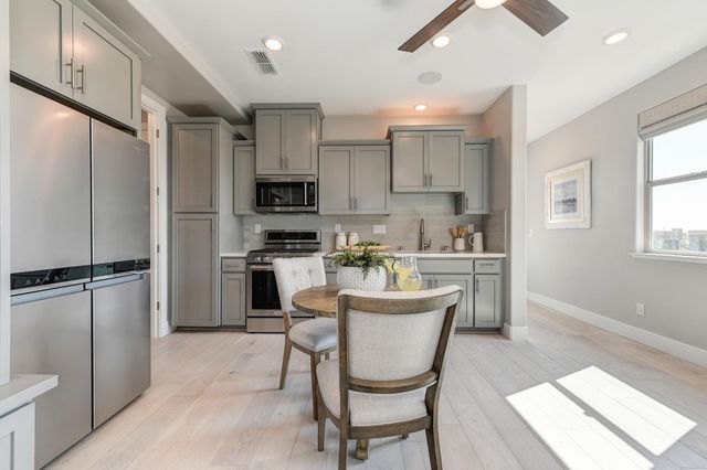 2009 Arbor Ridge Dr, Roseville, CA 95747