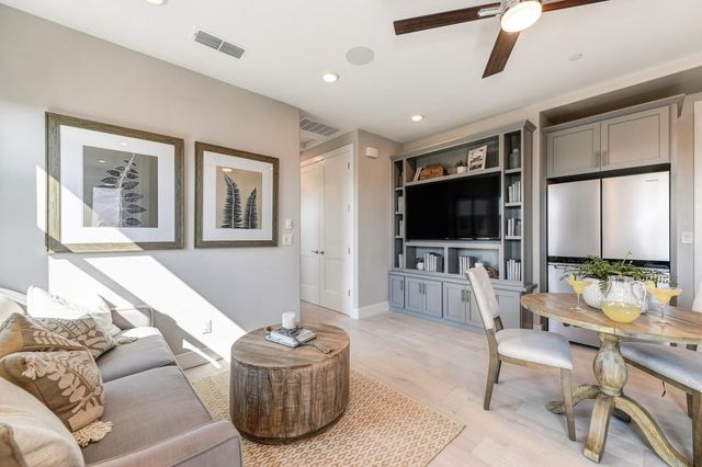 2009 Arbor Ridge Dr, Roseville, CA 95747