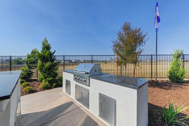 2009 Arbor Ridge Dr, Roseville, CA 95747