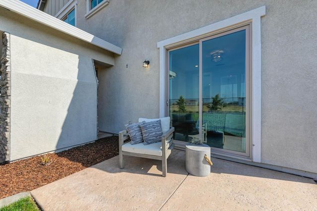 2009 Arbor Ridge Dr, Roseville, CA 95747