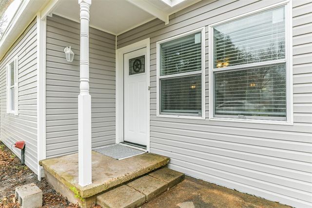 1309 W Lang Street, Alvin, TX 77511